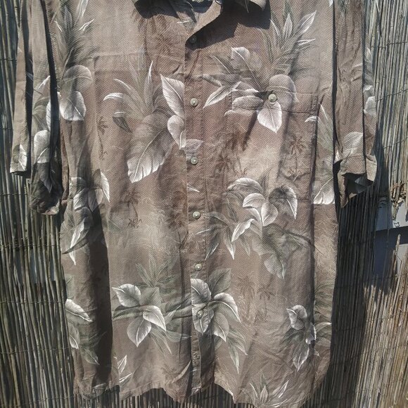 Crofts & Barrow Hawaiian Button Down Men - L - Picture 4 of 11